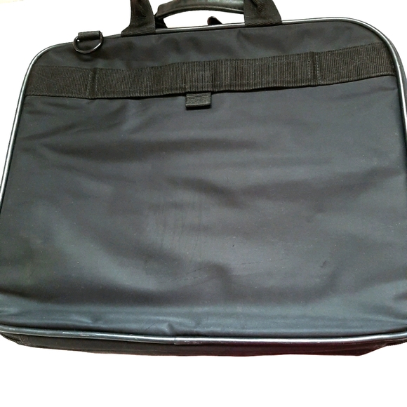 Targus Laptop Bag - Picture 3 of 5